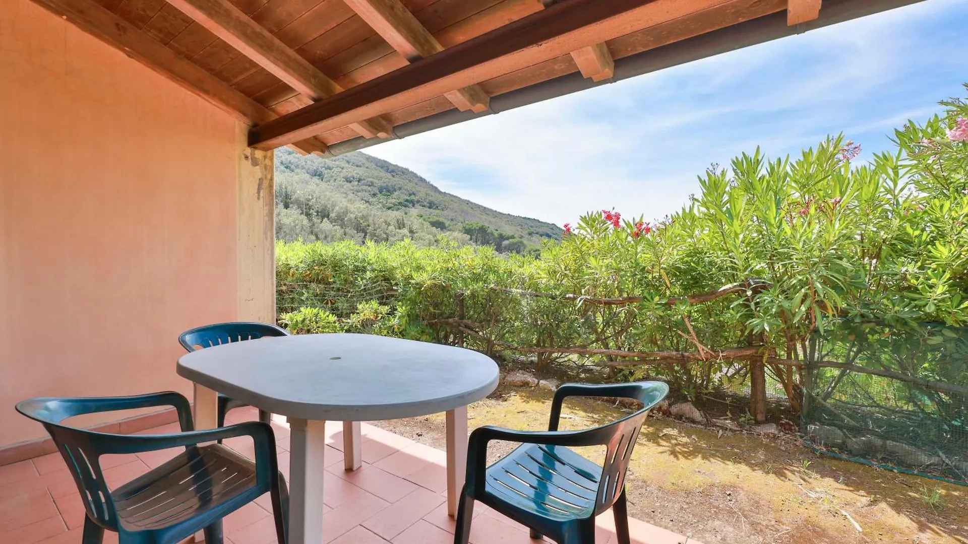 Apartment Relais Nisportino Borgo Alloro Fonte Ed Aida - Goelba