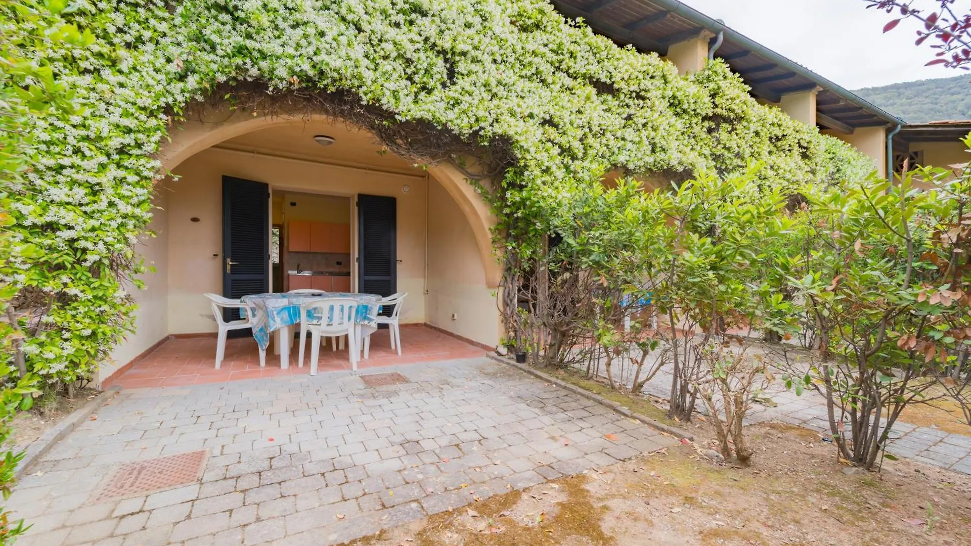 Apartment Relais Nisportino Borgo Alloro Fonte Ed Aida - Goelba