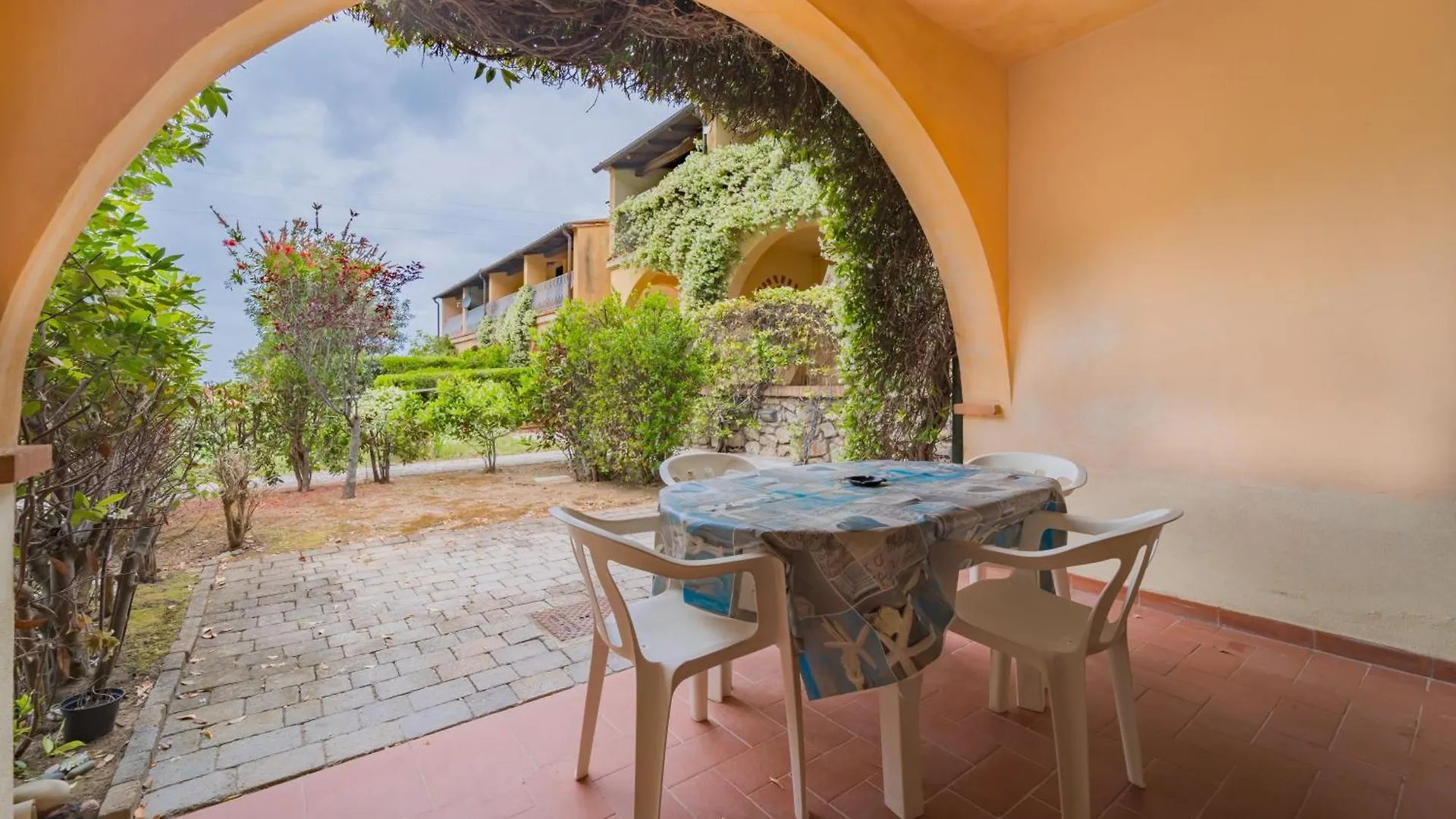 Relais Nisportino Borgo Alloro Fonte Ed Aida - Goelba Apartment Casa Castagno