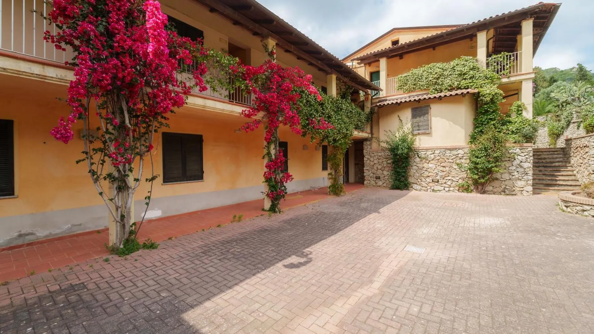 Residence Nisportino Borgo Alloro, Fonte Ed Aida Rio dellʼElba 0*,