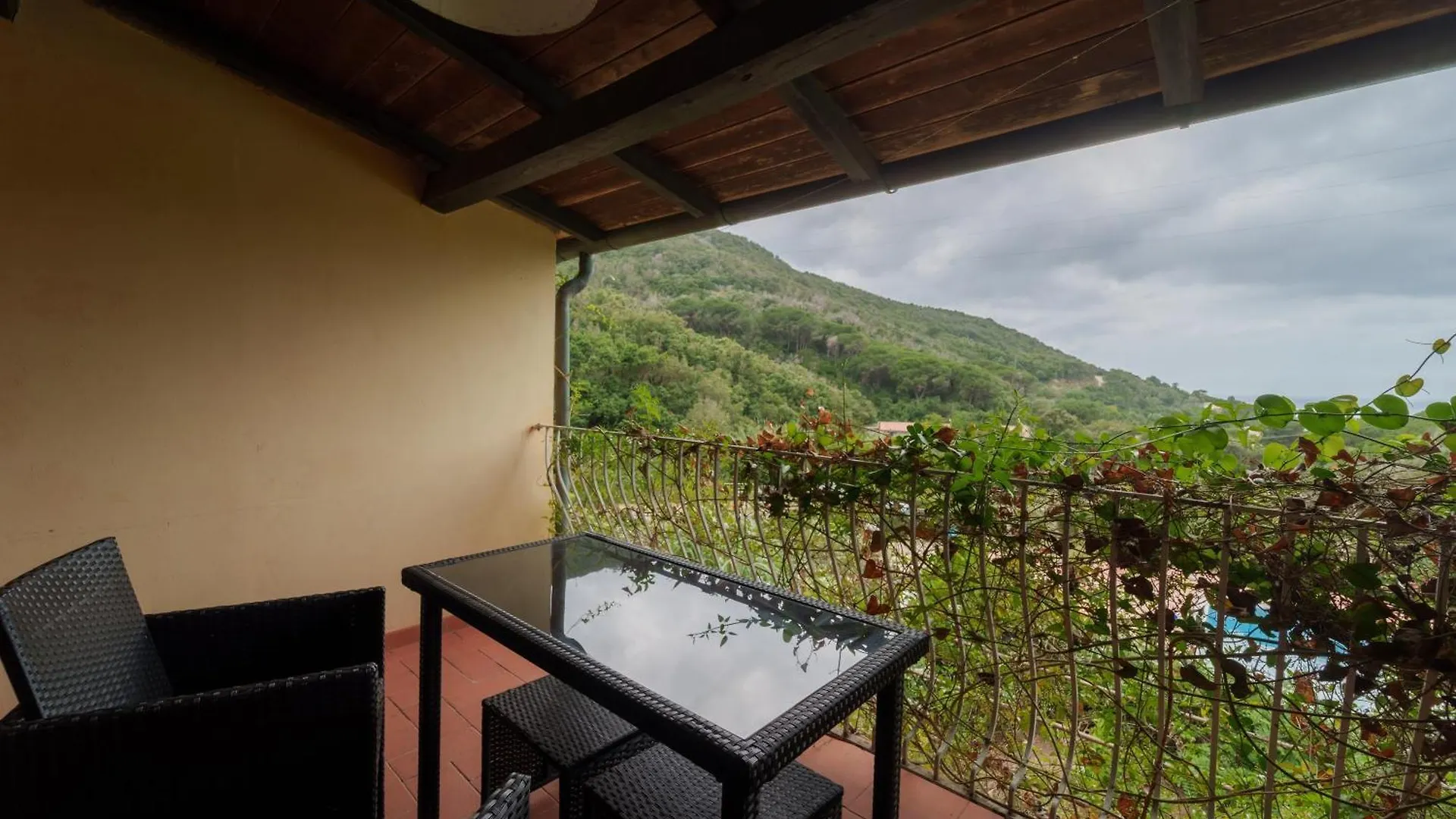 Residence Nisportino Borgo Alloro, Fonte Ed Aida Rio dellʼElba 0*,