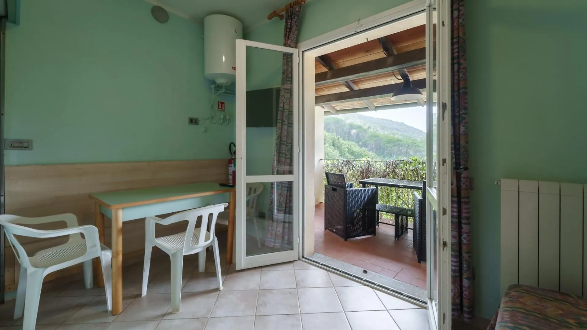 Residence Nisportino Borgo Alloro, Fonte Ed Aida Rio dellʼElba 0*,  Włochy