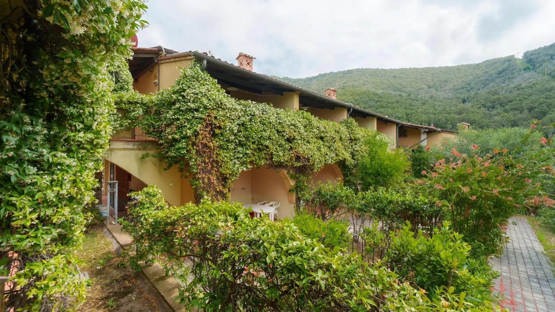 Residence Nisportino Borgo Alloro, Fonte Ed Aida Rio dellʼElba 0*,